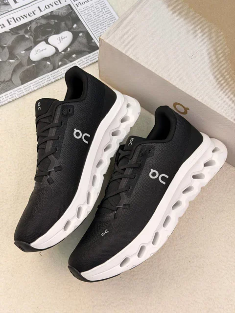کتونی رانینگ QC مشکی سفید